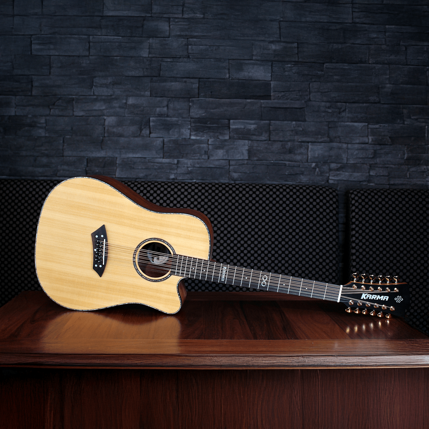 INFINITY 12 - NAT + ESTUCHE RÍGIDO | (Left - Handed) - Karma Guitars, Inc.