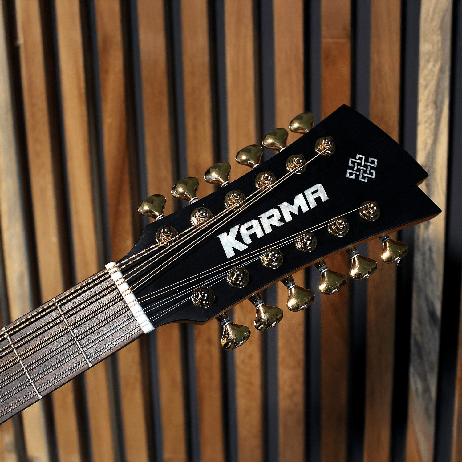INFINITY 12 - NAT + ESTUCHE RÍGIDO | (Left - Handed) - Karma Guitars, Inc.