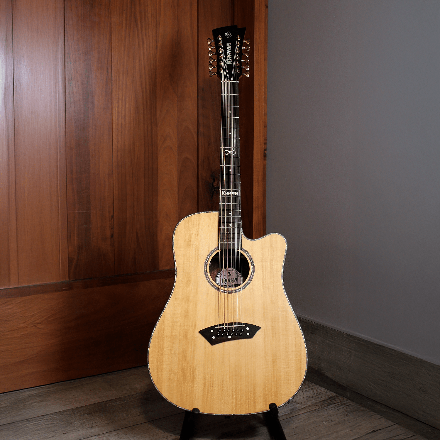 INFINITY 12 - NAT + ESTUCHE RÍGIDO | (Left - Handed) - Karma Guitars, Inc.