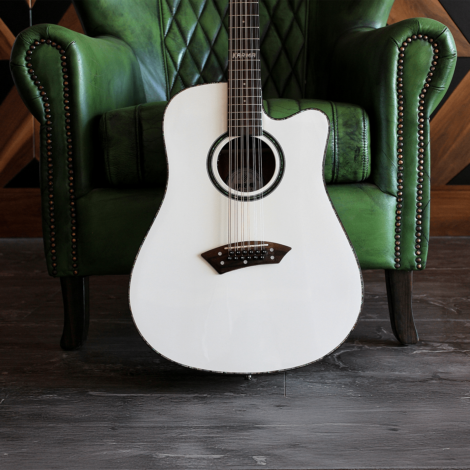 INFINITY 12 - WHI + ESTUCHE RÍGIDO | (Left - Handed) - Karma Guitars, Inc.