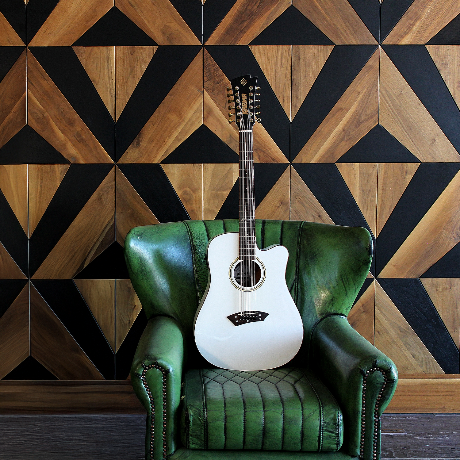 ENSO 12-WHI + ESTUCHE RÍGIDO