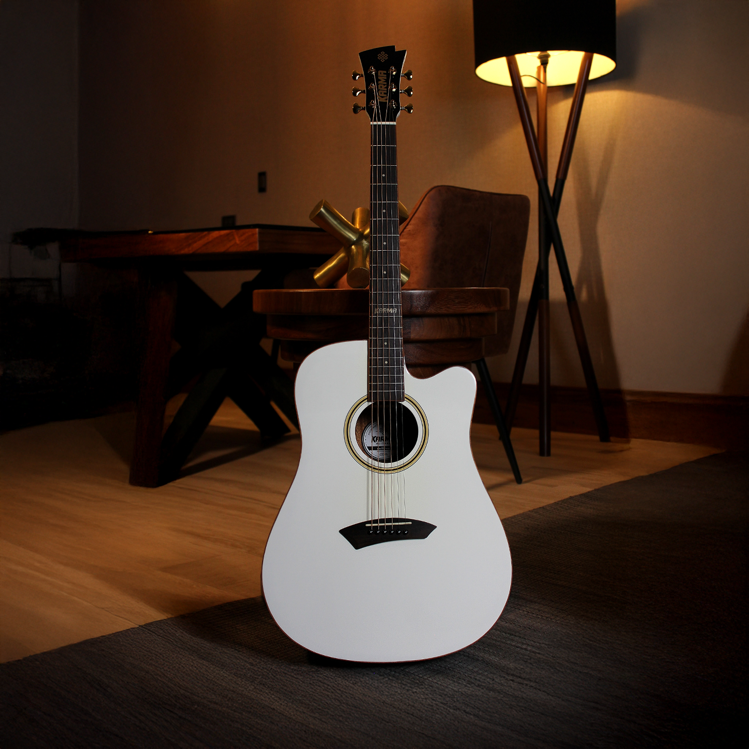 ENSO 6-WHI + ESTUCHE RÍGIDO