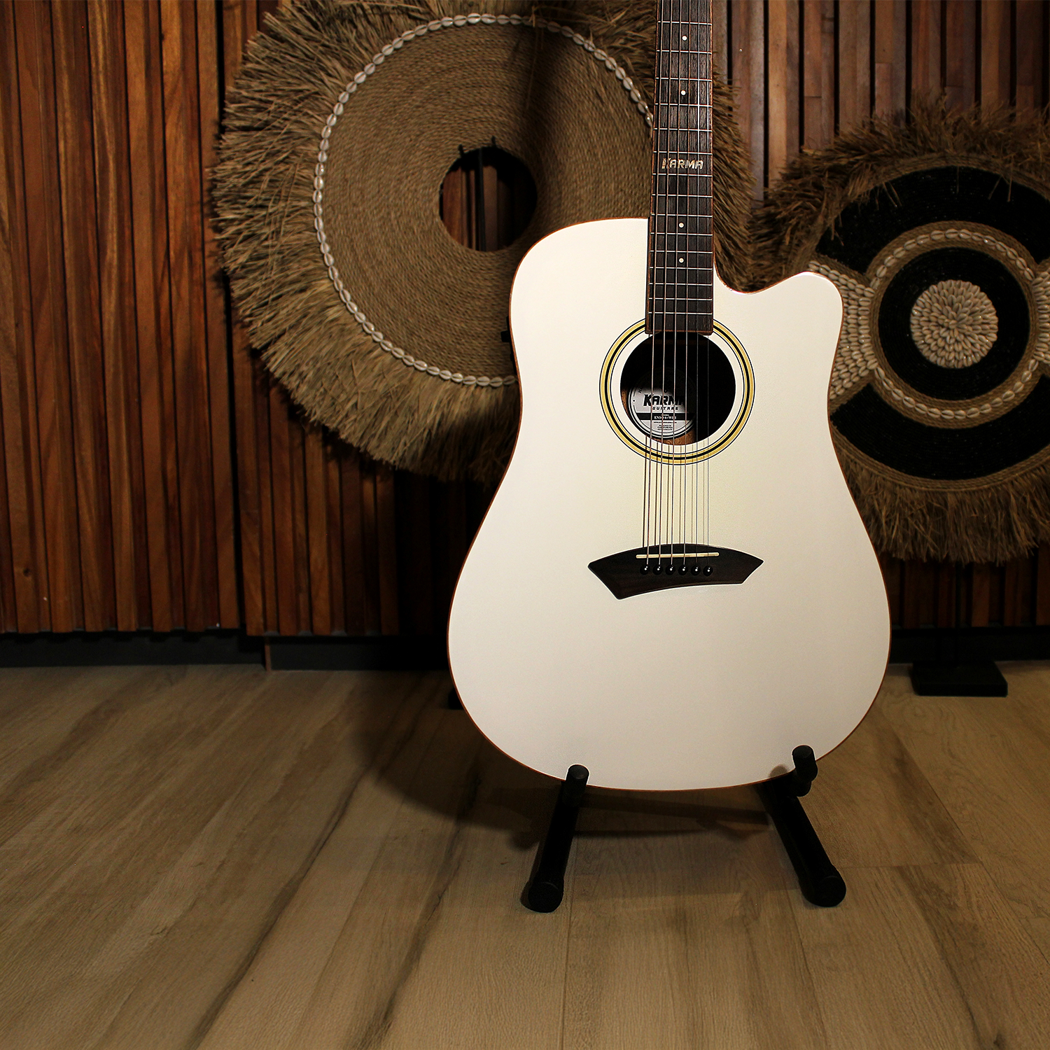 ENSO 6-WHI + ESTUCHE RÍGIDO