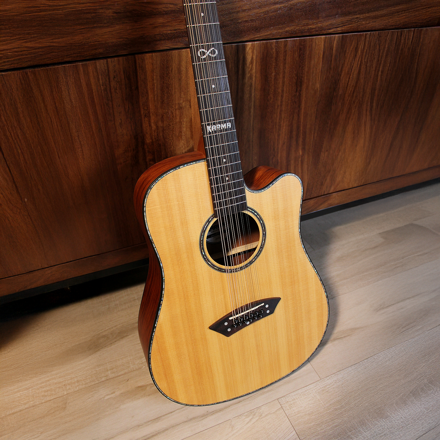 INFINITY 12-NAT + ESTUCHE RÍGIDO | (Left-Handed)