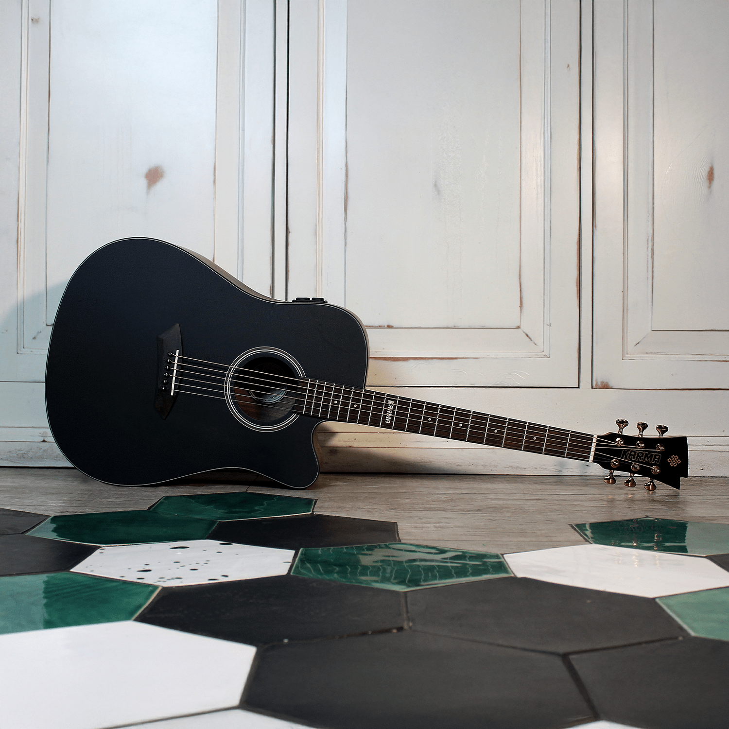LOTUS 6 - BLK | (Left - Handed) - Karma Guitars, Inc.