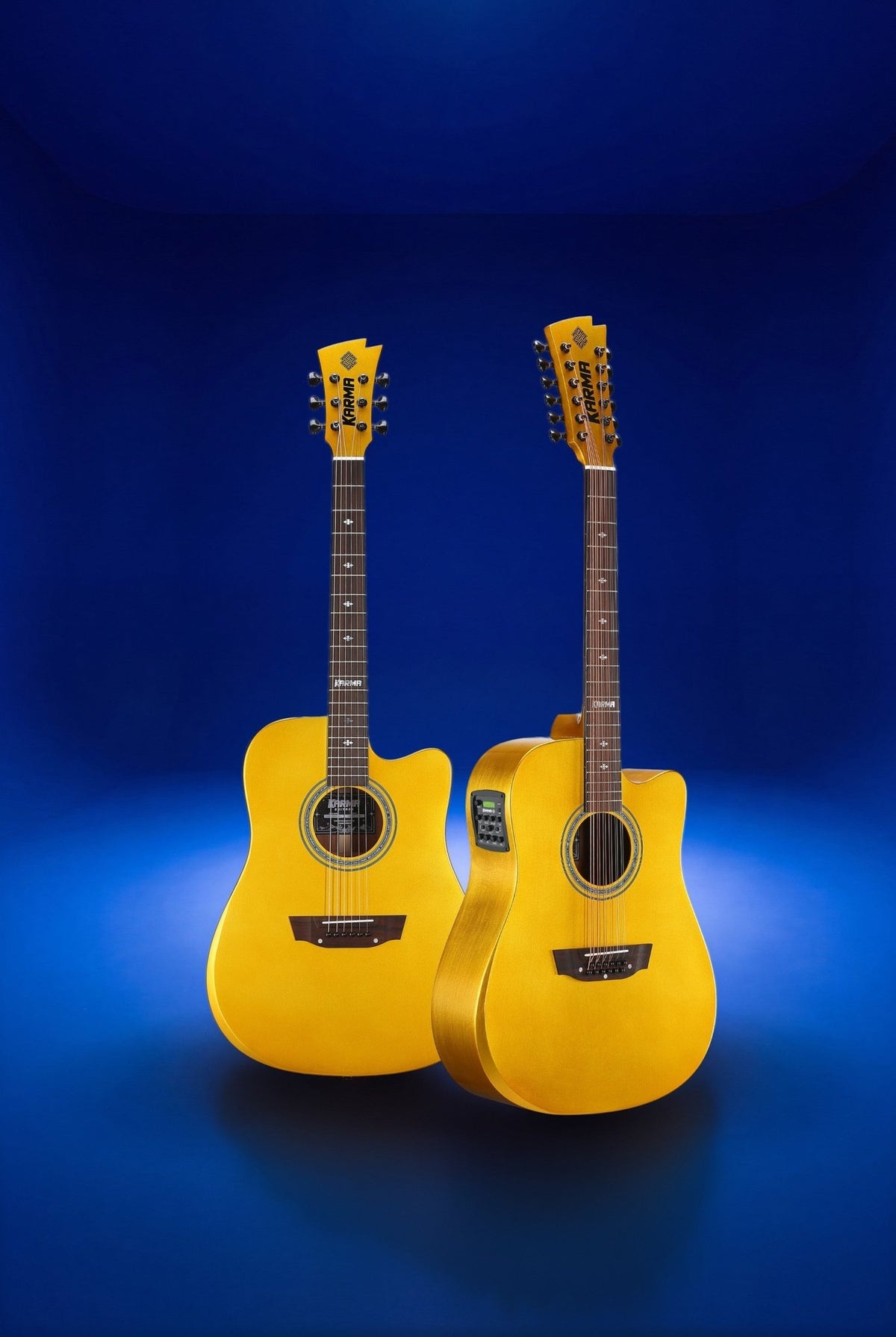 Karma Legend GLD set: 12-string and 6-string guitar in gold