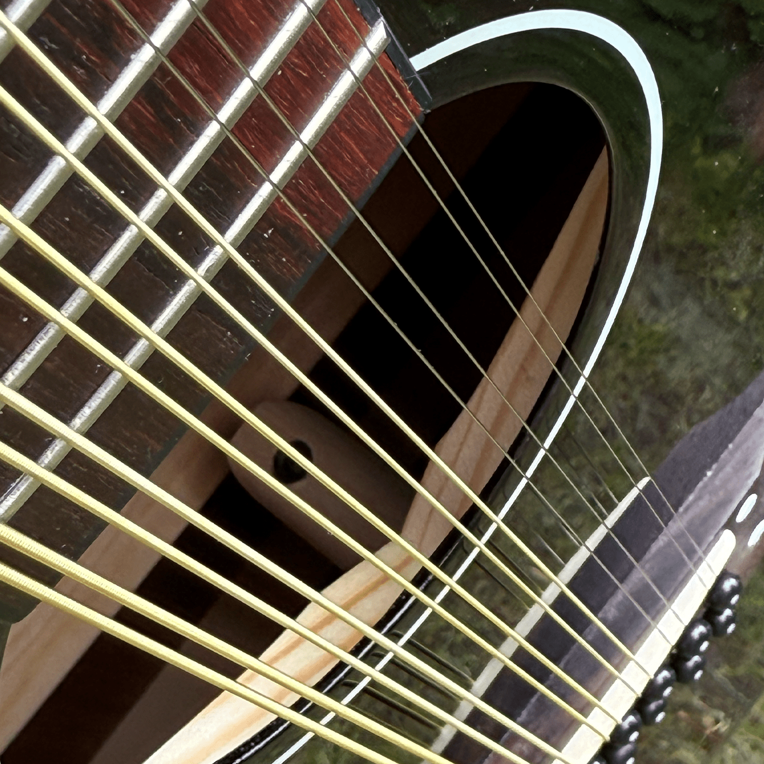 SPIRIT 12 - BLK 🔥 PRE - VENTA - Karma Guitars, Inc.