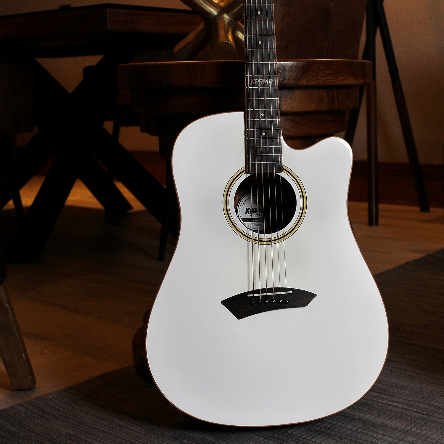 ENSO 6 - WHI + ESTUCHE RÍGIDO | (Left - Handed) - Karma Guitars, Inc.