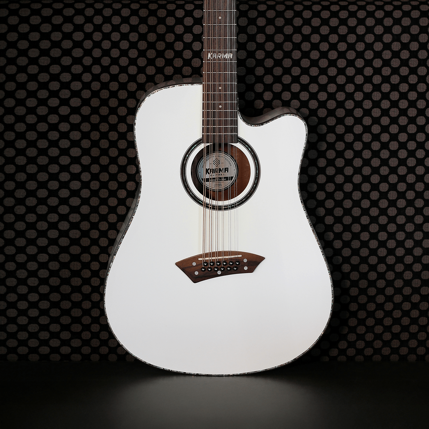 INFINITY 12 - WHI + ESTUCHE RÍGIDO | (Left - Handed) - Karma Guitars, Inc.