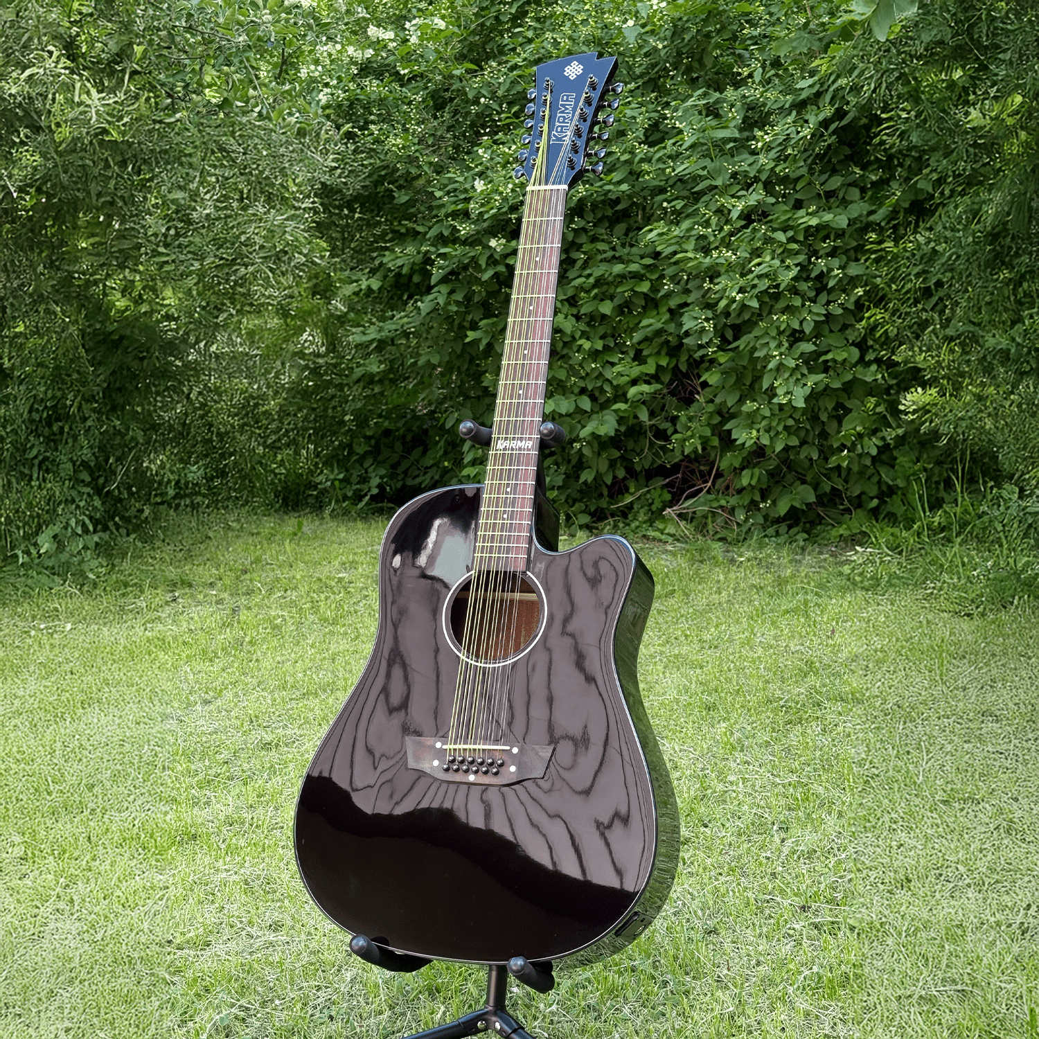 SPIRIT 12 - BLK 🔥 PRE - VENTA - Karma Guitars, Inc.